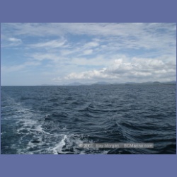 2005_2101_GungHo_Bay_Banks_Island.html