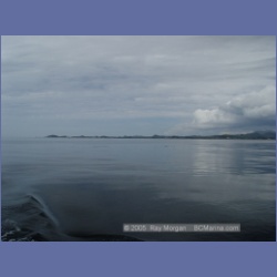 2005_2110_GungHo_Bay_Banks_Island.html