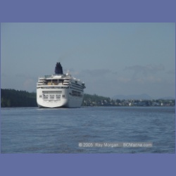 2005_2285_Lama_Pass_Cruise_Ship.html