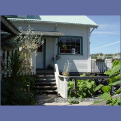 2003_3497_Kyuquot_BC_Miss_Charlies.html