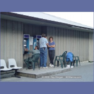 2005_2270_Shearwater_Marine_Centre.JPG