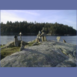 200X_186_Wallace_Island_Inuksuk.html