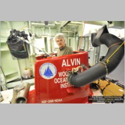 2009_5716_ROPOS_Atlantis_Alvin.JPG